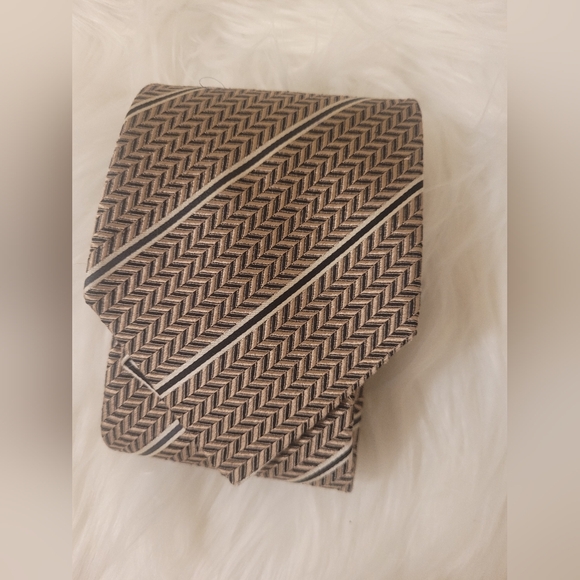 Men's Gianfranco Valentino Necktie Brown & Black 100% Silk Italy Made Hand Finis - Picture 1 of 9